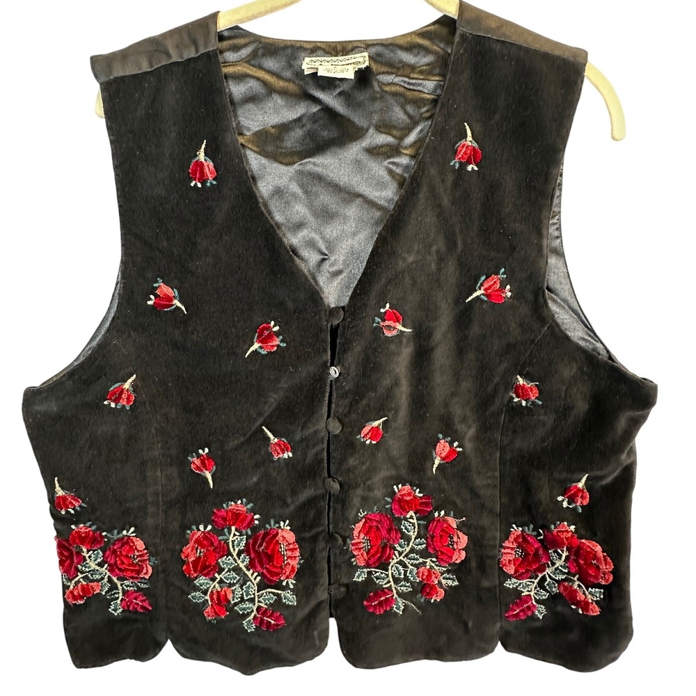 TanTrums Vintage Black Velvet Floral Embroidered Vest Red Rose Large